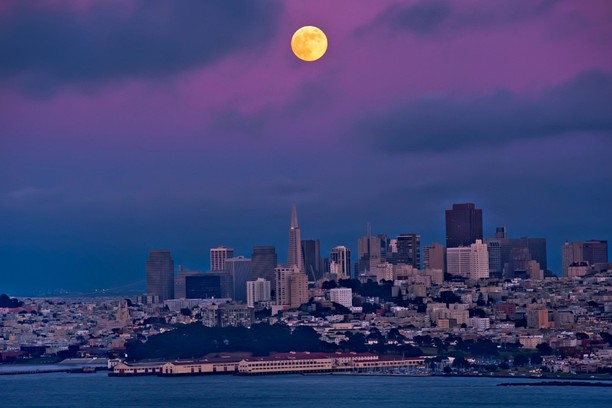 Orange Moon Against The Purple City Wallpaper Opera Add Ons